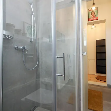 Apartment 4 Personen Altbau Nahe Kurfuerstendamm - Romeo & Julia