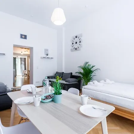 Dr Prenzlauer Berg Apartment *
