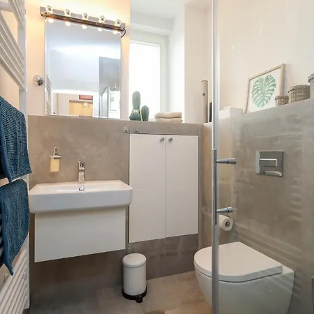Apartment 4 Personen Altbau Nahe Kurfuerstendamm - Romeo & Julia
