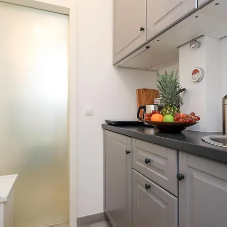 Apartment 4 Personen Altbau Nahe Kurfuerstendamm - Romeo & Julia *