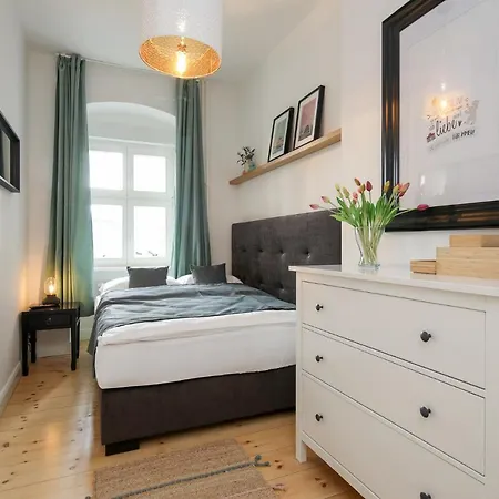 Apartment 4 Personen Altbau Nahe Kurfuerstendamm - Romeo & Julia Berlin