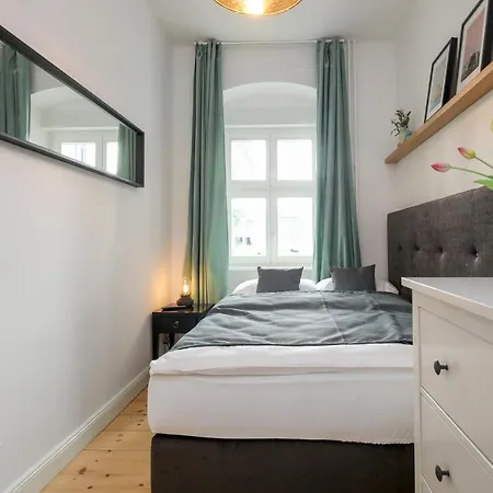 Apartment 4 Personen Altbau Nahe Kurfuerstendamm - Romeo & Julia