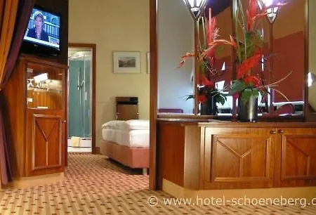 Schoeneberg Otel 3*