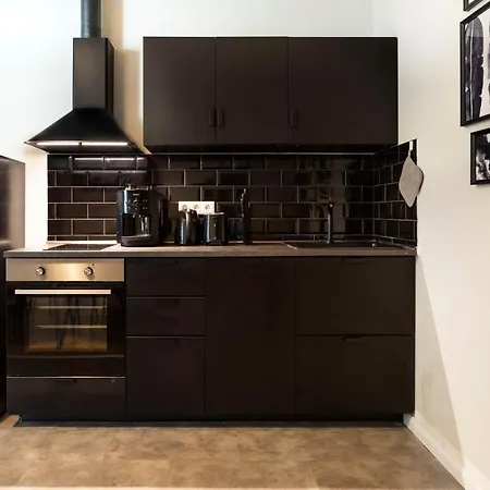 J.hr Ku'damm Style +a/c +rain-shower +u-station Apartment Berlin