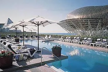 City-west Hotell 2*