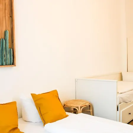 Apartment Bright 2 Bedroom In Convinient Location Berlin