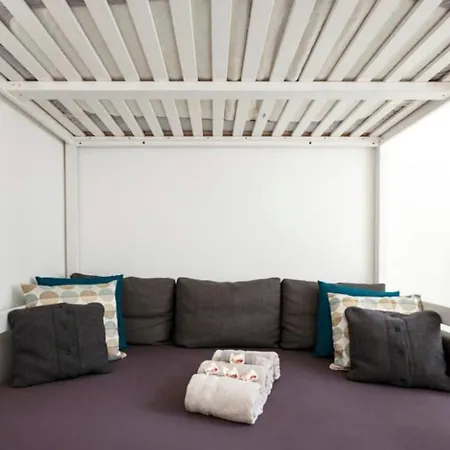 Center Apartment *