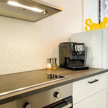 Bright 2 Bedroom In Convinient Location Apartment
