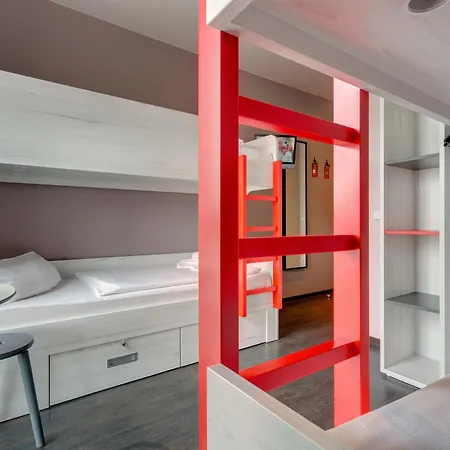 Meininger Alexanderplatz Hotell