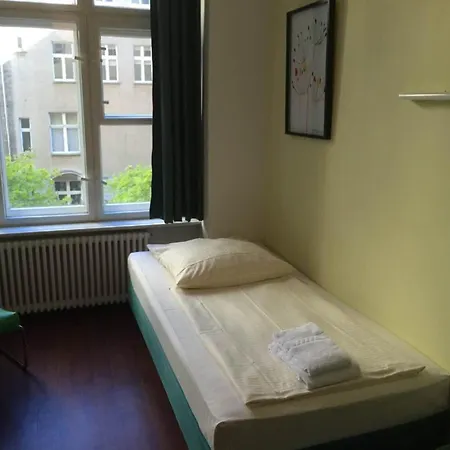 Hotel 103