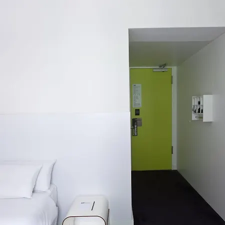 Gat Point Charlie Otel