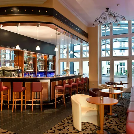 מלון Wyndham Garden Mitte 4*