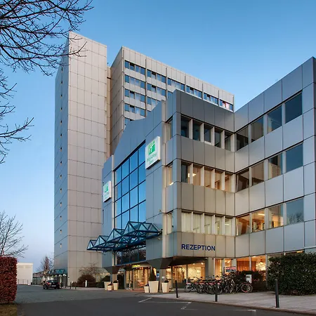 Отель City-east Landsberger Allee, An Ihg 4*