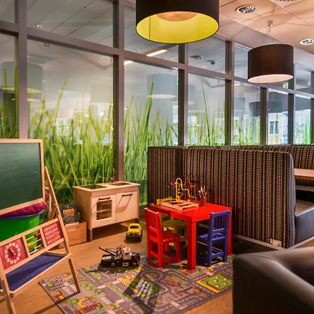 Отель City-east Landsberger Allee, An Ihg 4*