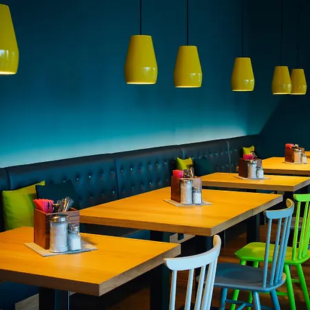 Hotel Vienna House Easy By Wyndham Prenzlauer Berg 3*
