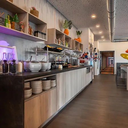 - The Niu, Hide Friedrichshain By Ihg Hotel