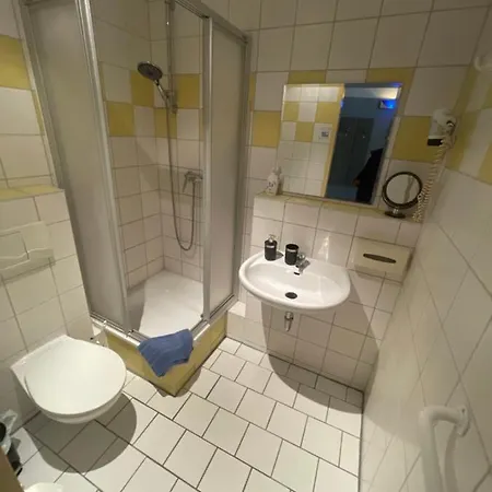 Hotel Delta 2*