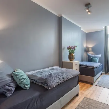 The Paul Ii, 3 Bedrooms Up To 6 Ppl In Prenzlauer Berg Apartment
