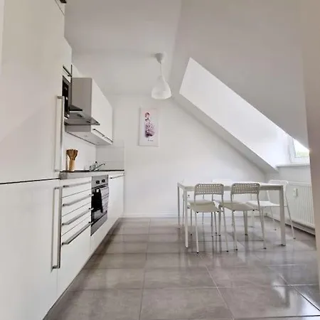 Apartamento Stylish In The Center Of 52 *