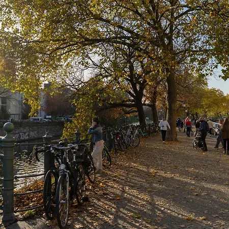 Lejlighed Stylische Altbauwohnung Zentral In Kreuzberger Kiezlage *