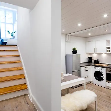 Apartment The Duesseldorfer, 1 Bedroom 1 Living Up To 4 People Berlin