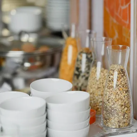 Отель Bleibtreu By Golden Tulip 4*