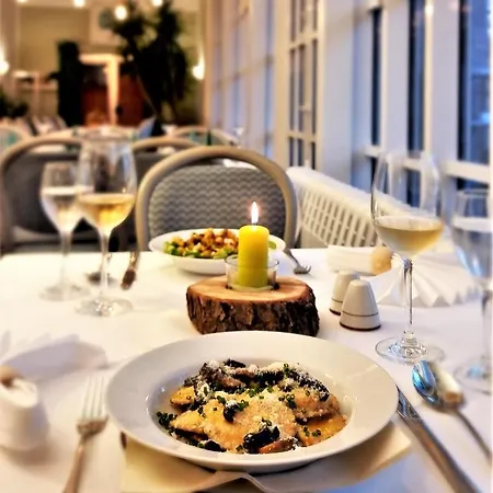 Hotel Waldhotel Am Berlin-schmoeckwitz 3*