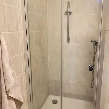 Einzimmerwohnung + Dusche Und Wc * Berlín