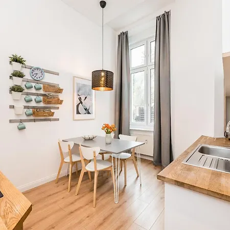 Stylish New Cube Loft Ii By Berlin-wall-apartments アパート