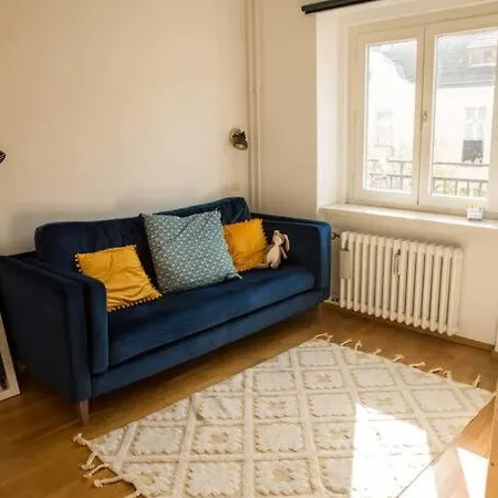 Penthouse + 2 Balconies & Terrace Apartment *