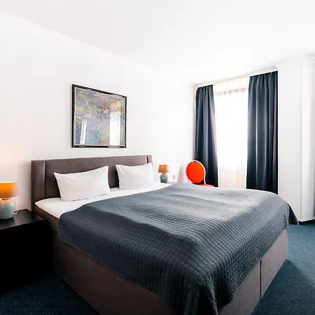 Berliner Baer Szálloda 3*