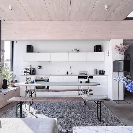 Apartment Architect's Penthouse With Rooftop In Kreuzberg *