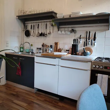 Private Bedroom In Friedrichshain *