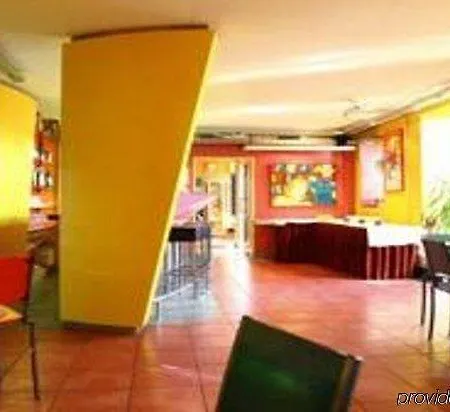 East Side Szálloda 3*