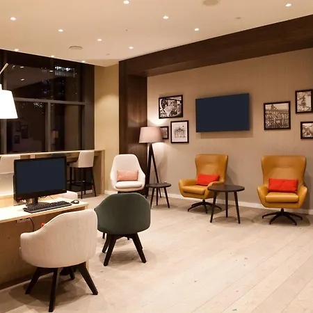 Hampton By Hilton East Side Gallery Hotel 3*