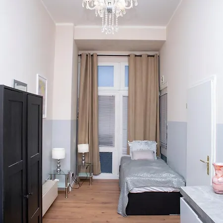 Big 4rooms Kurfuerstendamm Apartment Berlin