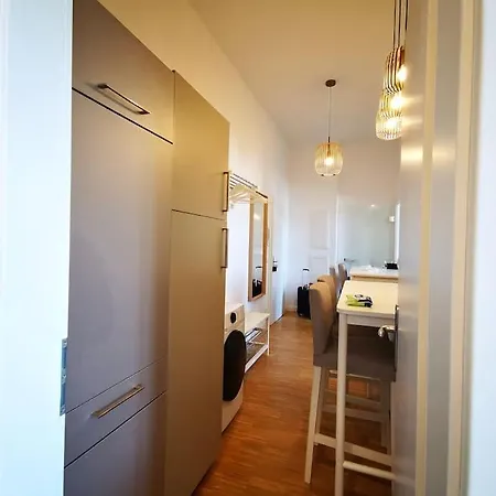 Apartamento Sc 07 By Rockchair L Superhost Status L 2,5 Bedrooms Boxspringbeds Balcony Elevator Welcomes You!