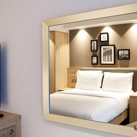 Hampton By Hilton East Side Gallery Hotel 3*