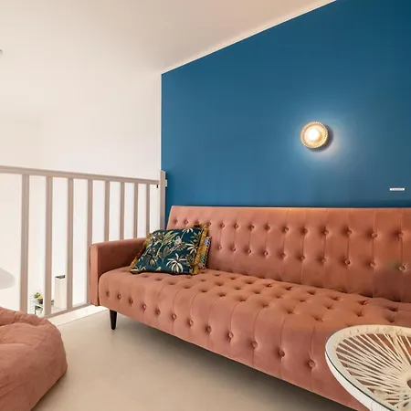 Great 2-room Loft With 2 Bathrooms And 2 Kitchen Apartment