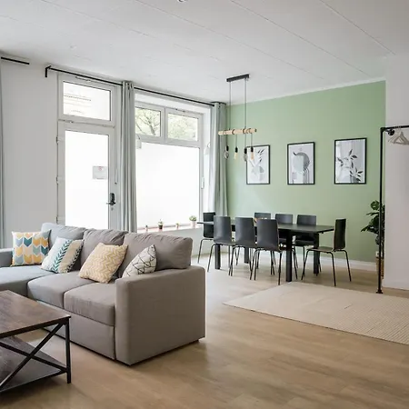 Spacious Family With 2 Bedrooms