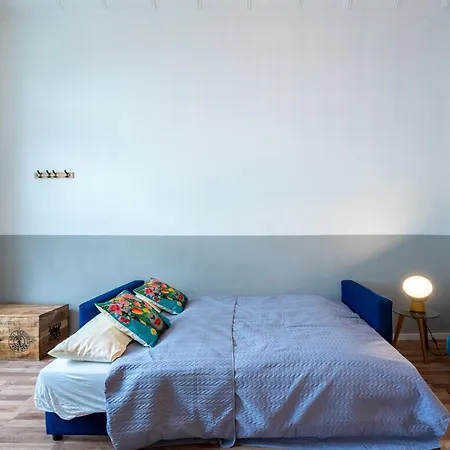 アパート Modern, Flat With Workspace ベルリン