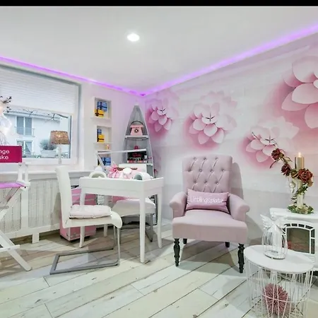 Sweet Little Mimi Apartment