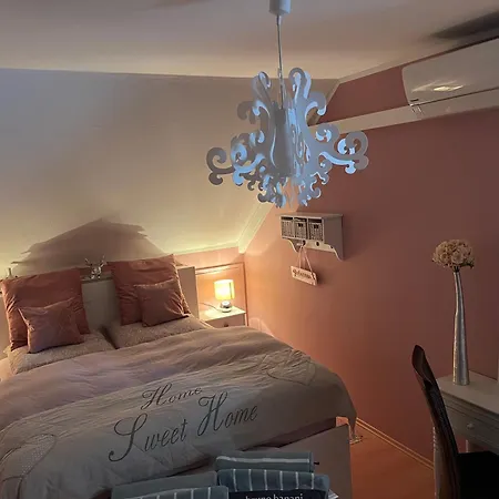 Sweet Little Mimi Apartment *
