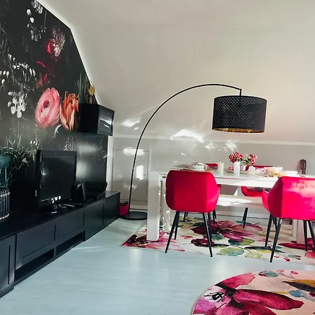 Sweet Little Mimi Apartment *