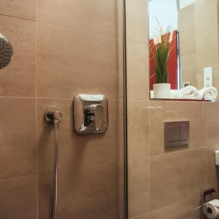 Апартаменты The Rix & Suites Near Sbahn Neukolln