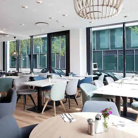 Hotel East Side By Ihg Berlino