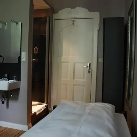 Hotel Arthotel Connection 3*
