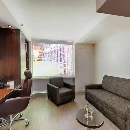 Hotel Park By Radisson Alexanderplatz 4*
