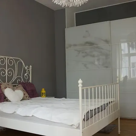 Bright & Lovely Centre Apartamento Berlim