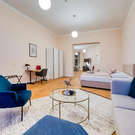 Apartament Jomi - Privates Beim Ku'damm *